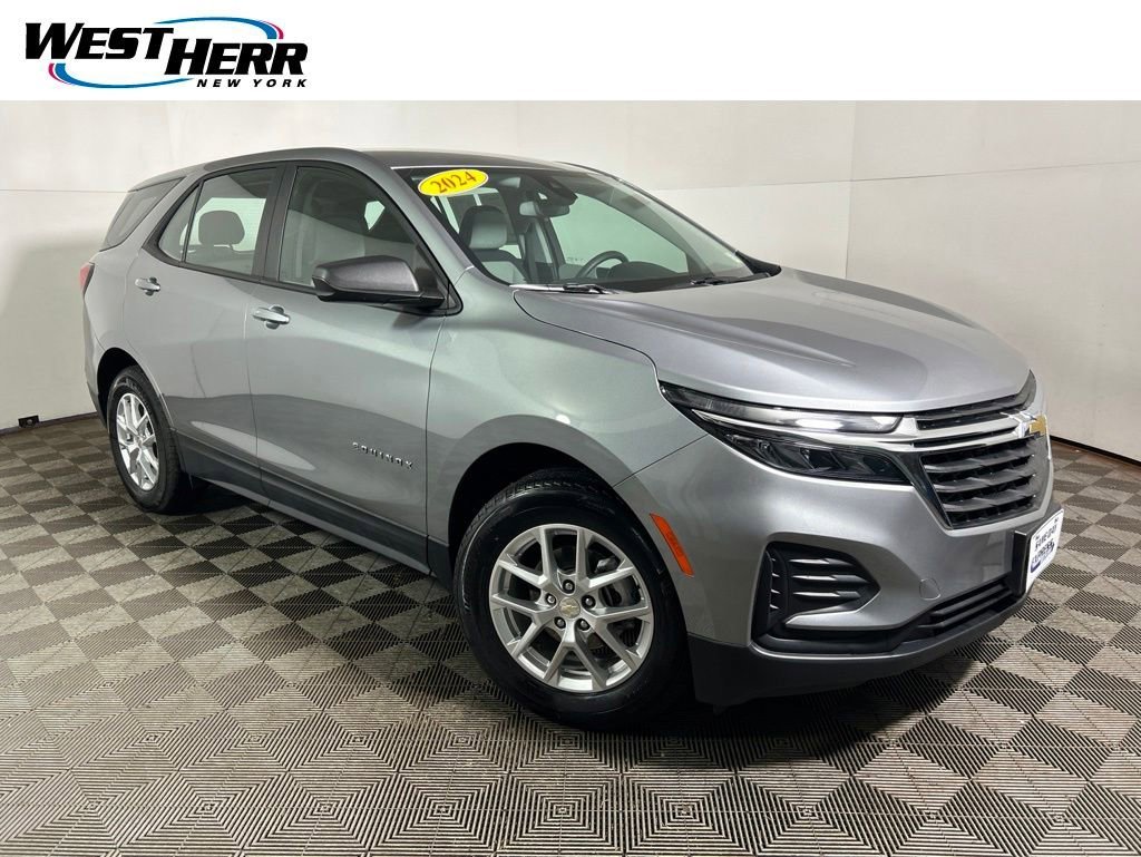 2024 Chevrolet Equinox LS's photo