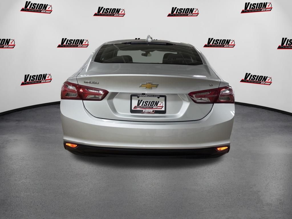 Used 2019 Silver Chevrolet LT image 5
