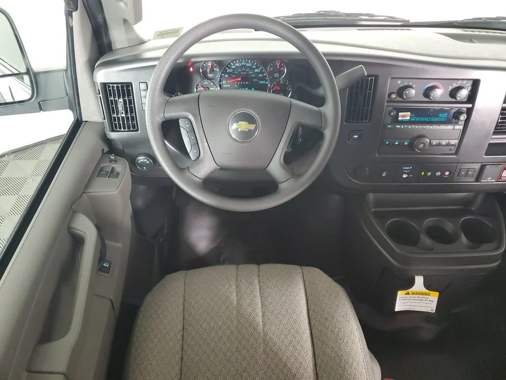 2025 Chevrolet Express Cargo Work Van - Photo 14