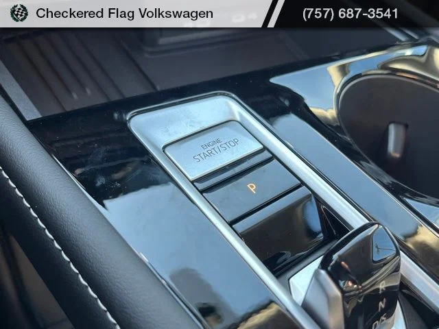 New 2026 Black Volkswagen 2.0T SE w/Technology image 43