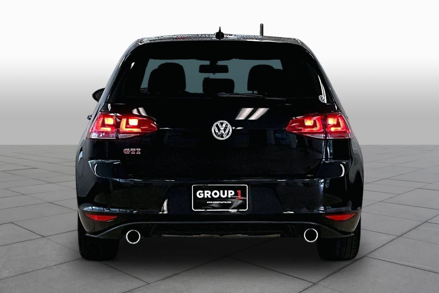 Used 2017 BLACK Volkswagen Autobahn image 4