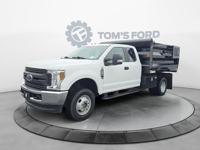 2018 Ford F-350 XL 4x4 SuperCab 168-In DRW's photo
