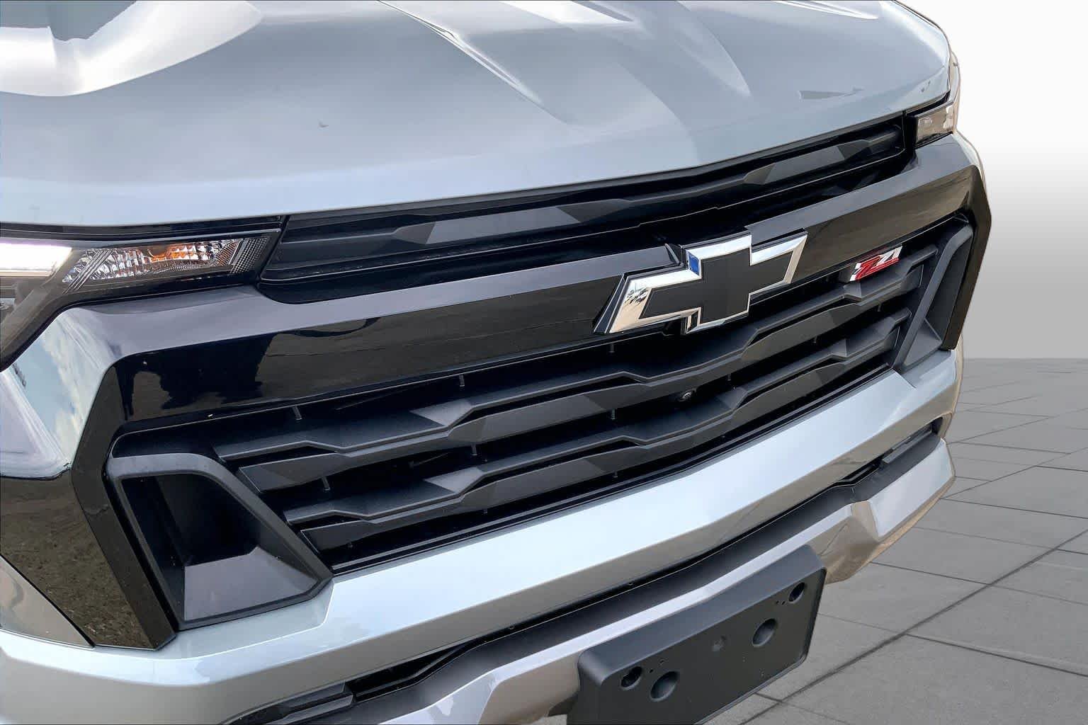 Used 2023 Sterling Gray Metallic Chevrolet 4WD Z71 image 29