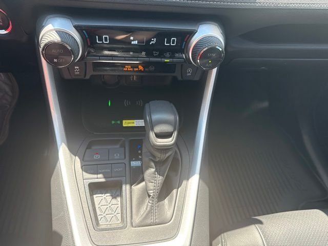 Used 2024  Toyota XLE image 35
