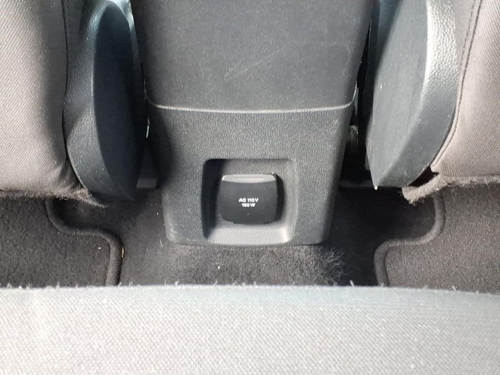 Used 2020 Shadow Black Ford SE image 5
