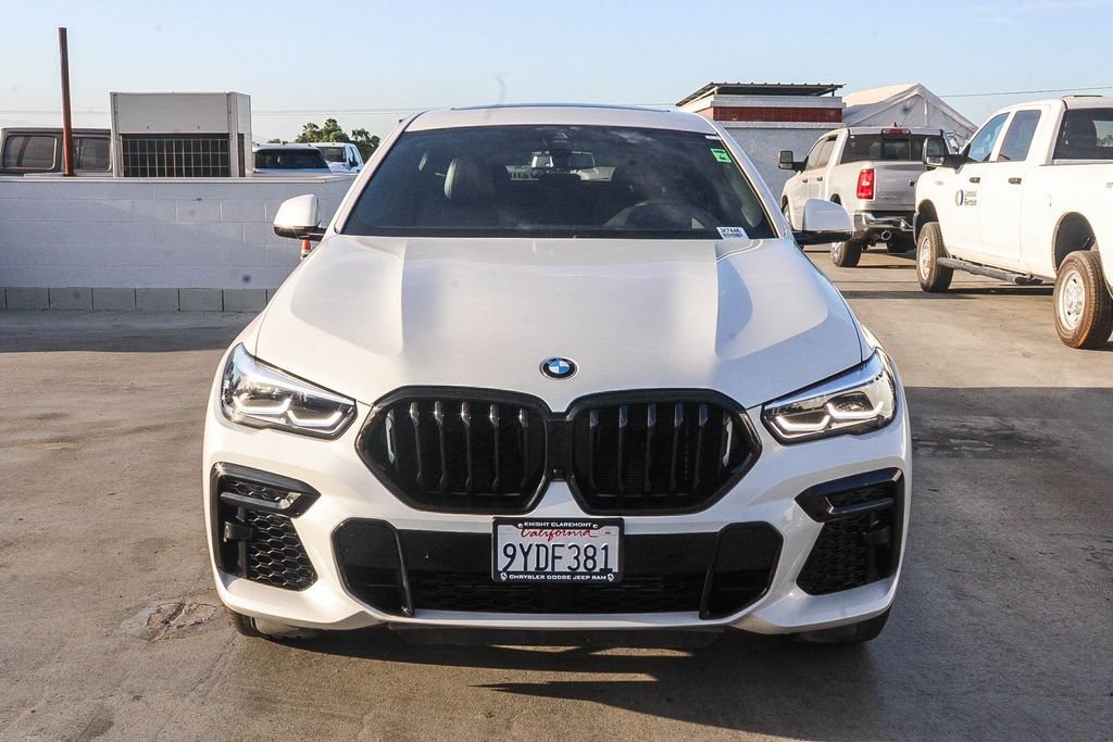 Used 2022 White Metallic BMW xDrive40i image 3