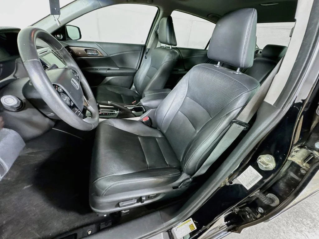 Used 2016 Black Honda EX-L image 25