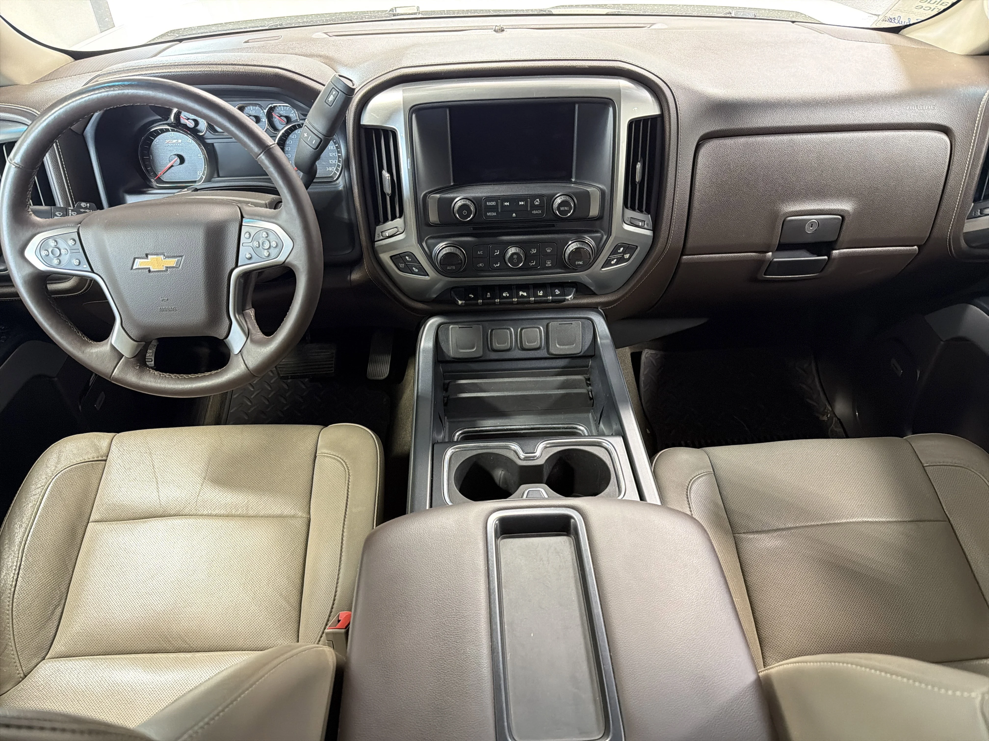 Used 2014 White Diamond Tricoat Chevrolet LTZ image 10