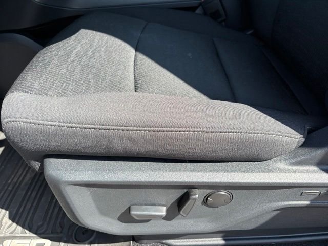 New 2026 Carbonized Gray Metallic Ford XLT image 14