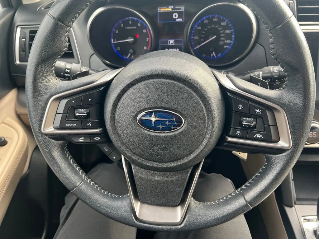 Used 2018 White Subaru 2.5i Premium image 11