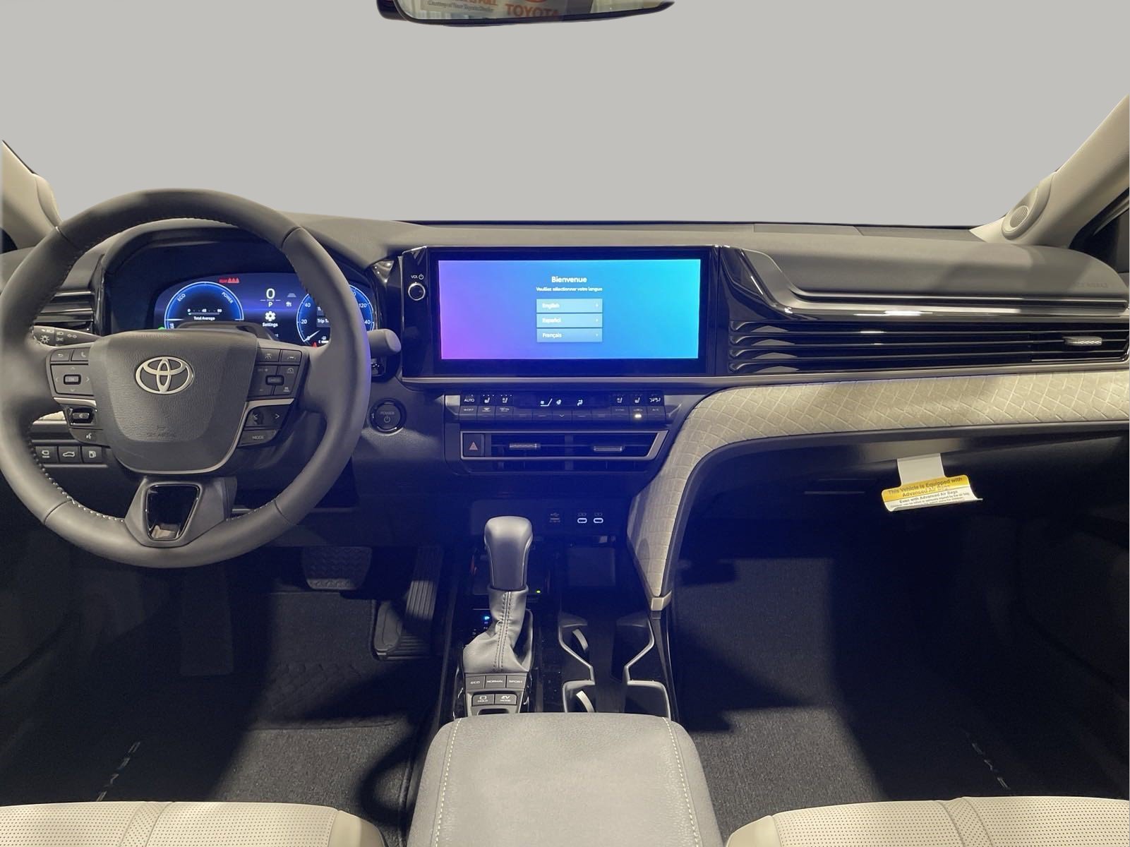 Used 2025 White Toyota XLE image 11