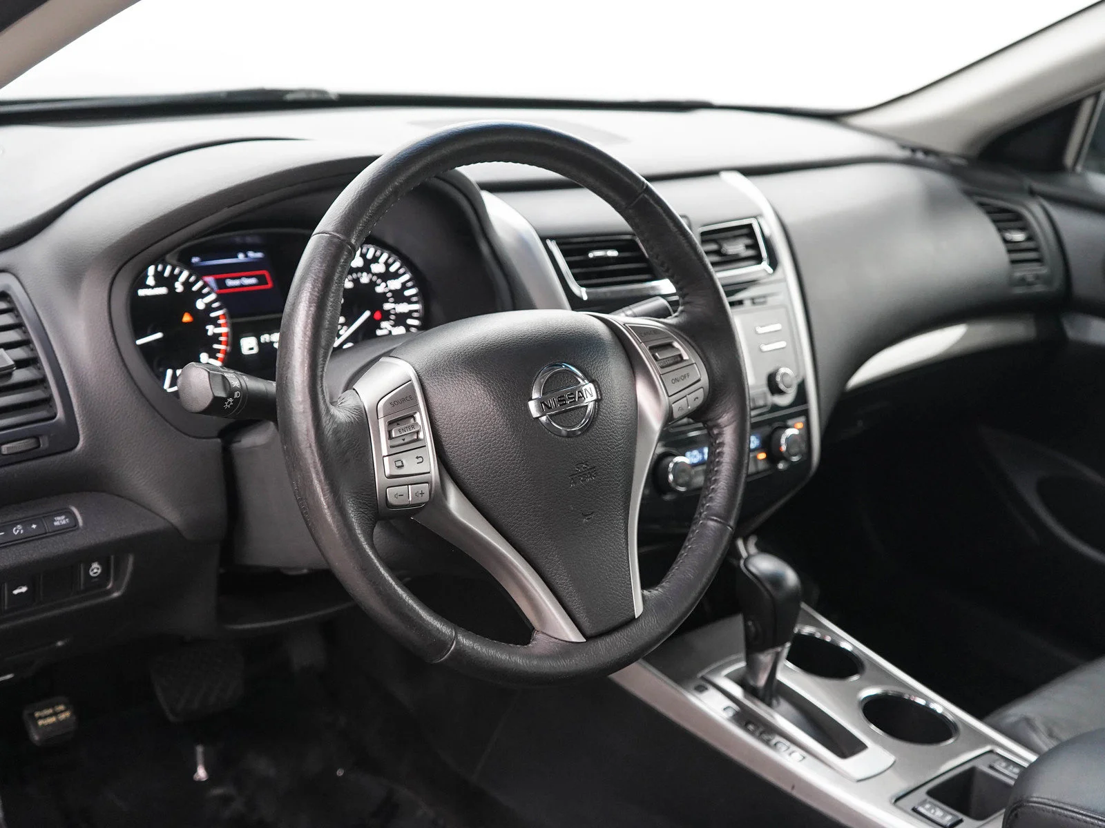 Used 2015 Gun Metallic Nissan 2.5 image 20