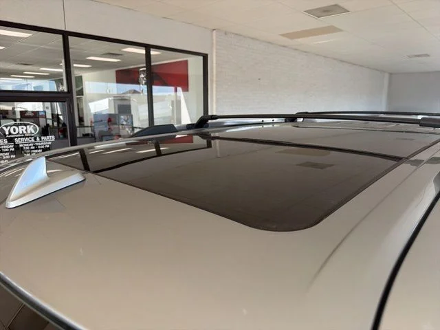 Used 2024 Silver Ford Limited image 8