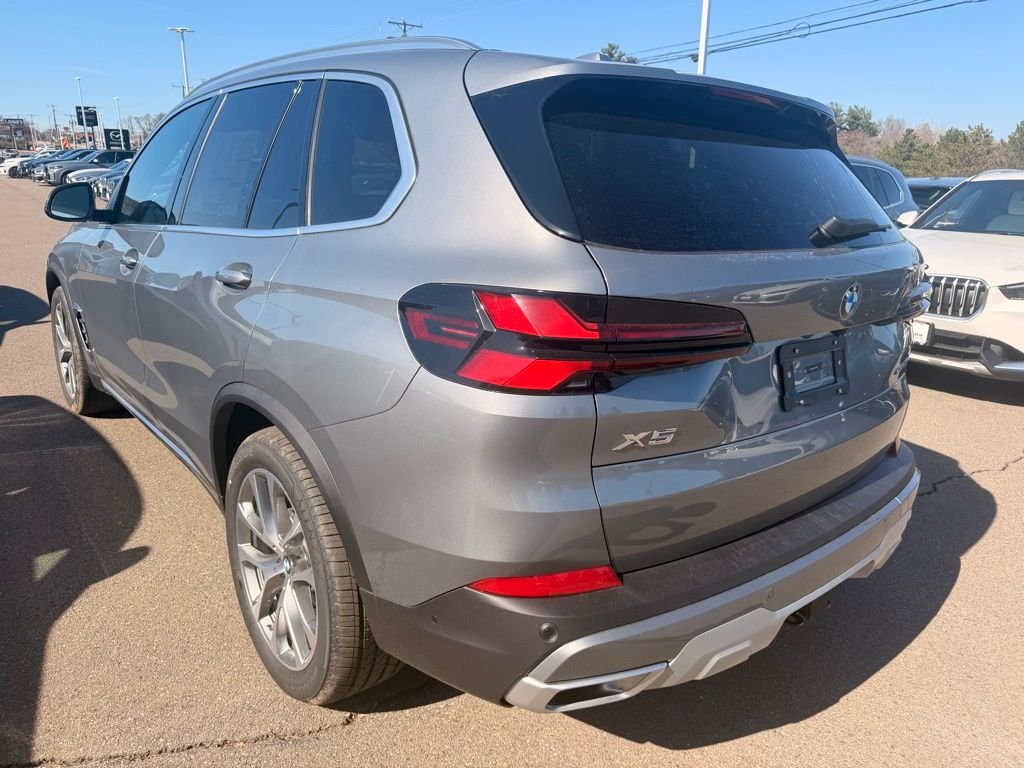 New 2026 Skyscraper Grey Metallic BMW xDrive40i image 3
