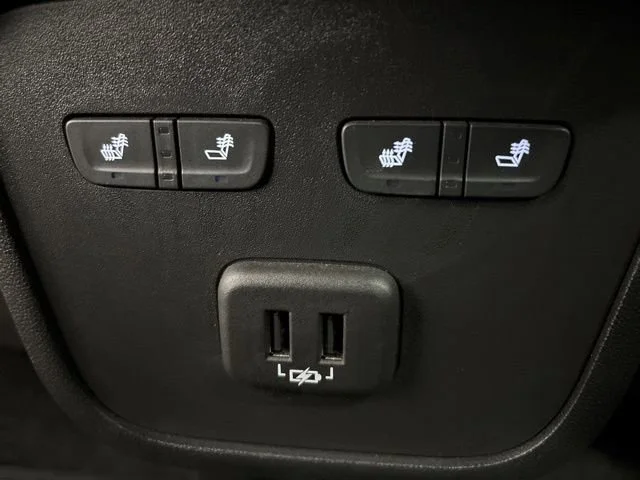 Used 2020 WHITE FROST TRICOAT GMC Denali image 39