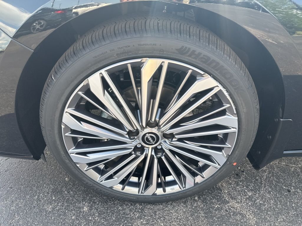 New 2026 Super Black Nissan SV image 10