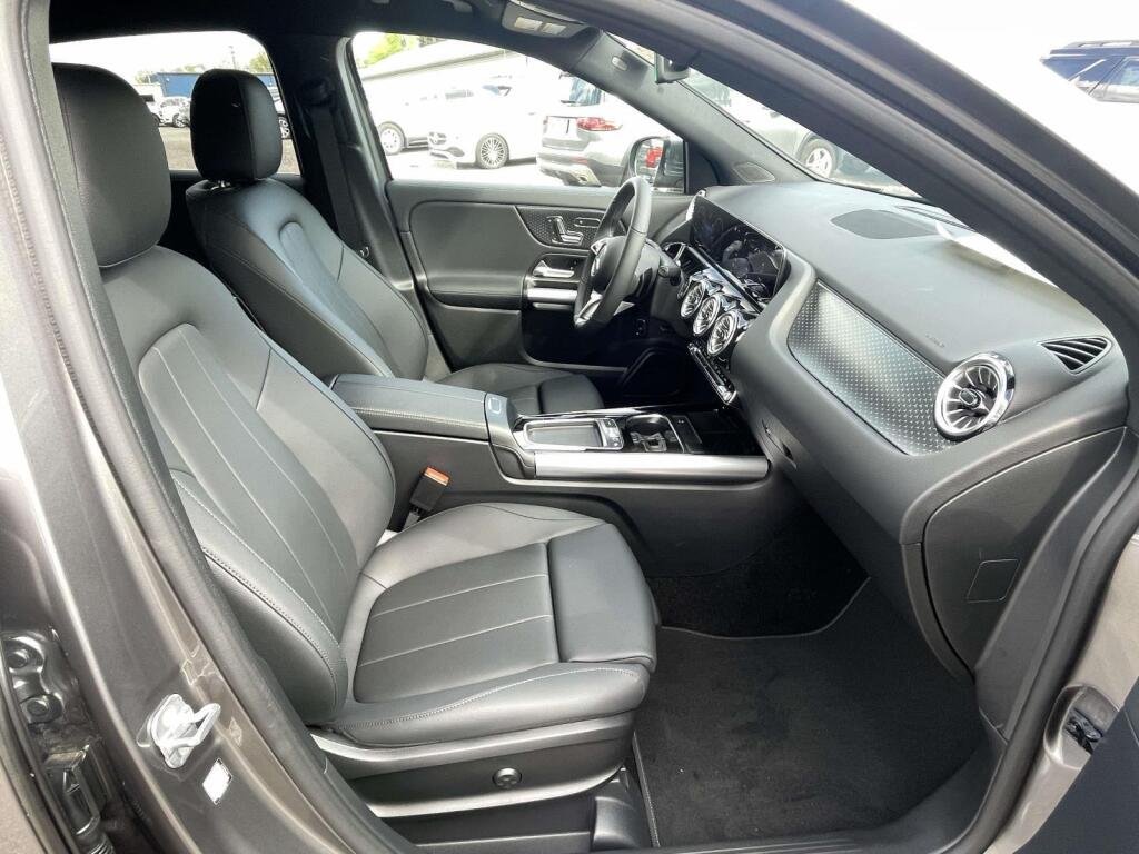 New 2026 Mountain Grey Metallic Mercedes-Benz GLA 250 image 23