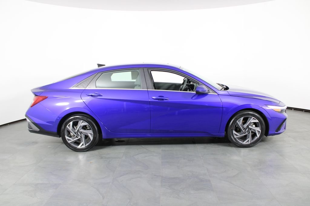 Certified Used 2024 Blue Hyundai SEL image 12
