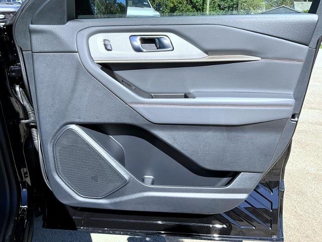 New 2027 Agate Black Metallic Ford Active image 48