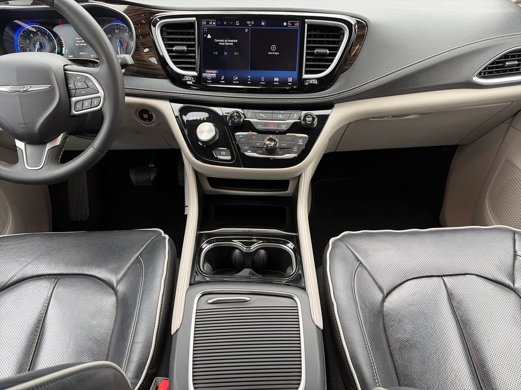 Used 2023 Black Chrysler Limited image 17