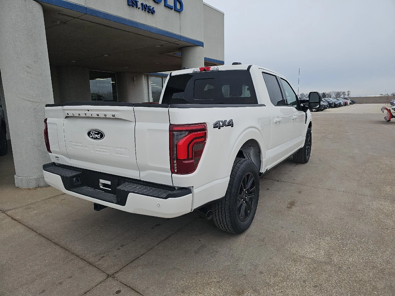 New 2025 Star White Metallic Tri-Coat Ford Platinum® image 13