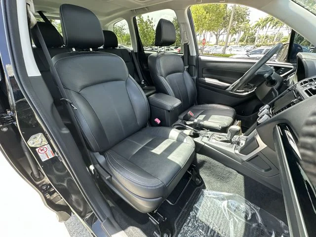 Used 2018 Black Subaru 2.5i Touring image 26