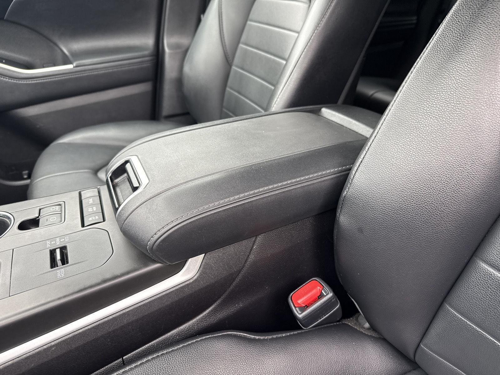 Used 2020 Midnight Black Metallic Toyota XLE image 25