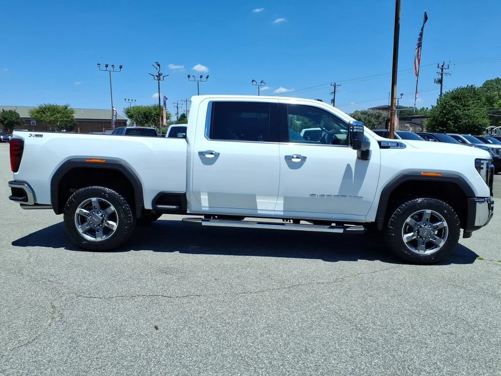 New 2026 Summit White GMC SLT image 30