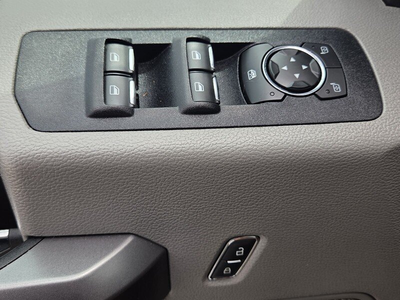 Used 2020 Oxford White FORD XLT 2WD SUPERCREW 5.5