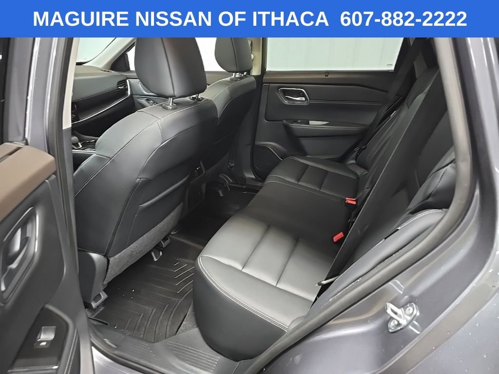 Used 2021 Gray Nissan SL image 31