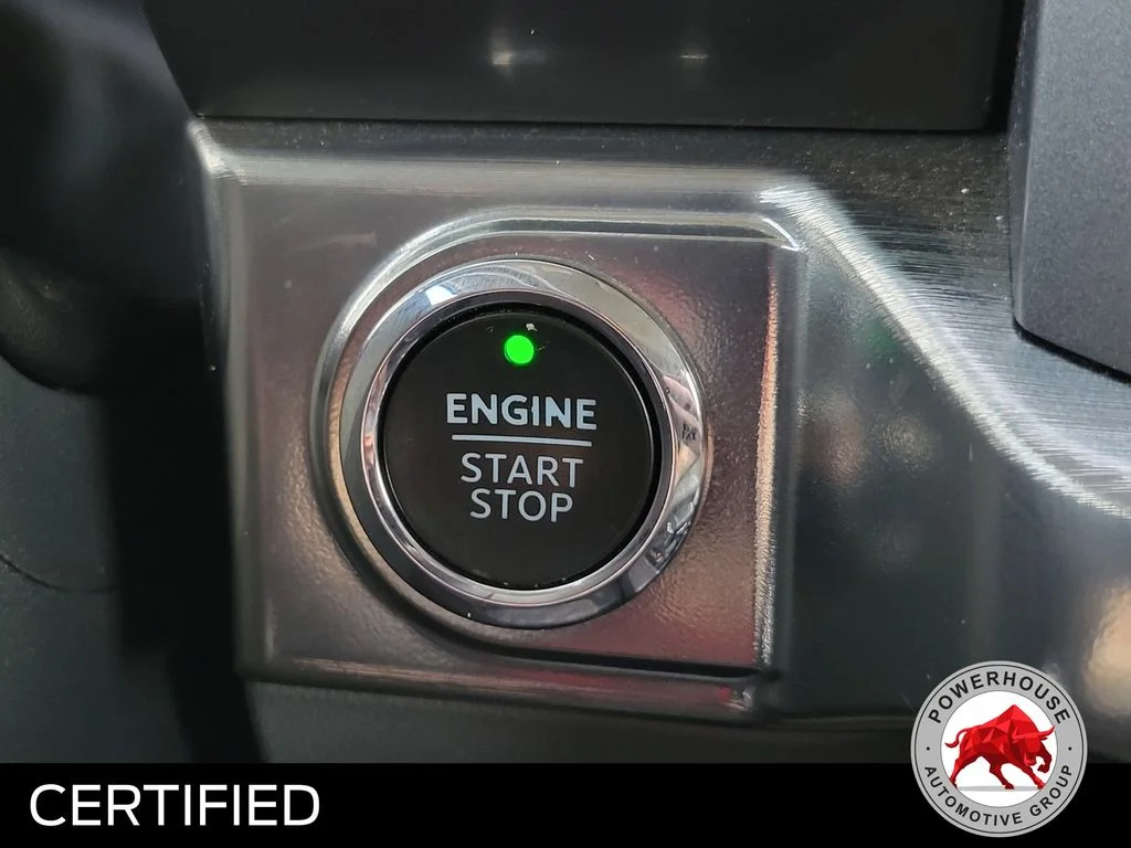 Used 2023 Silver Ford Lariat image 34