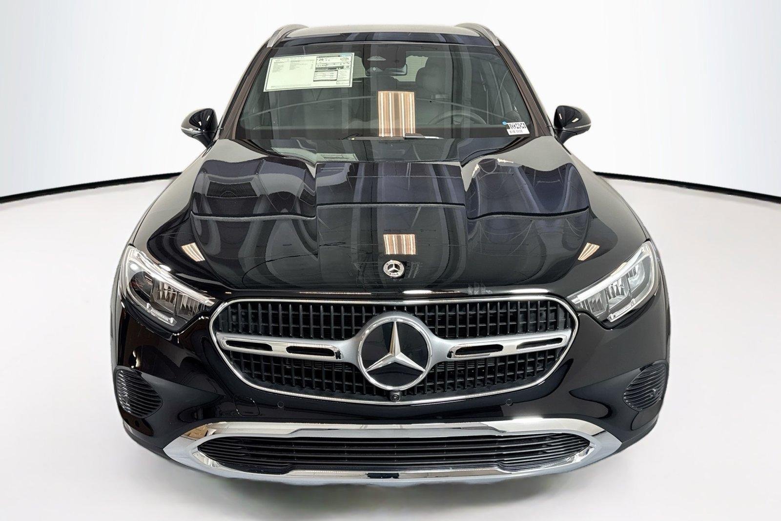 New 2026 Black Mercedes-Benz GLC 300 image 2