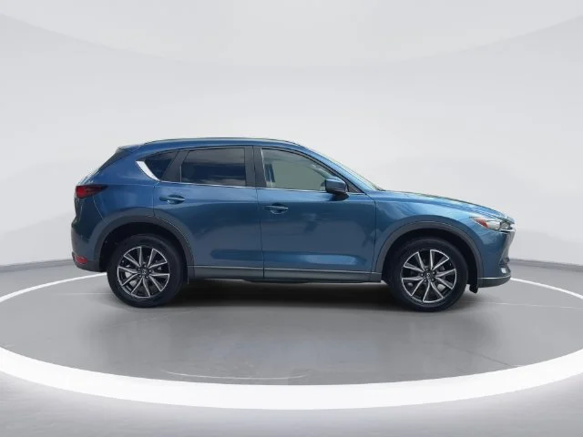 Used 2018 Blue Mazda Touring image 9