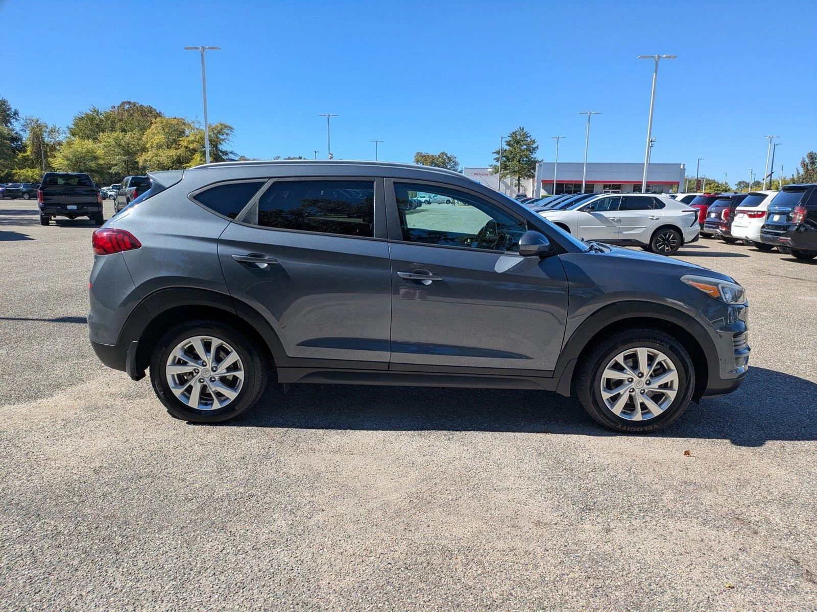 Used 2019 Coliseum Gray Hyundai Value image 3