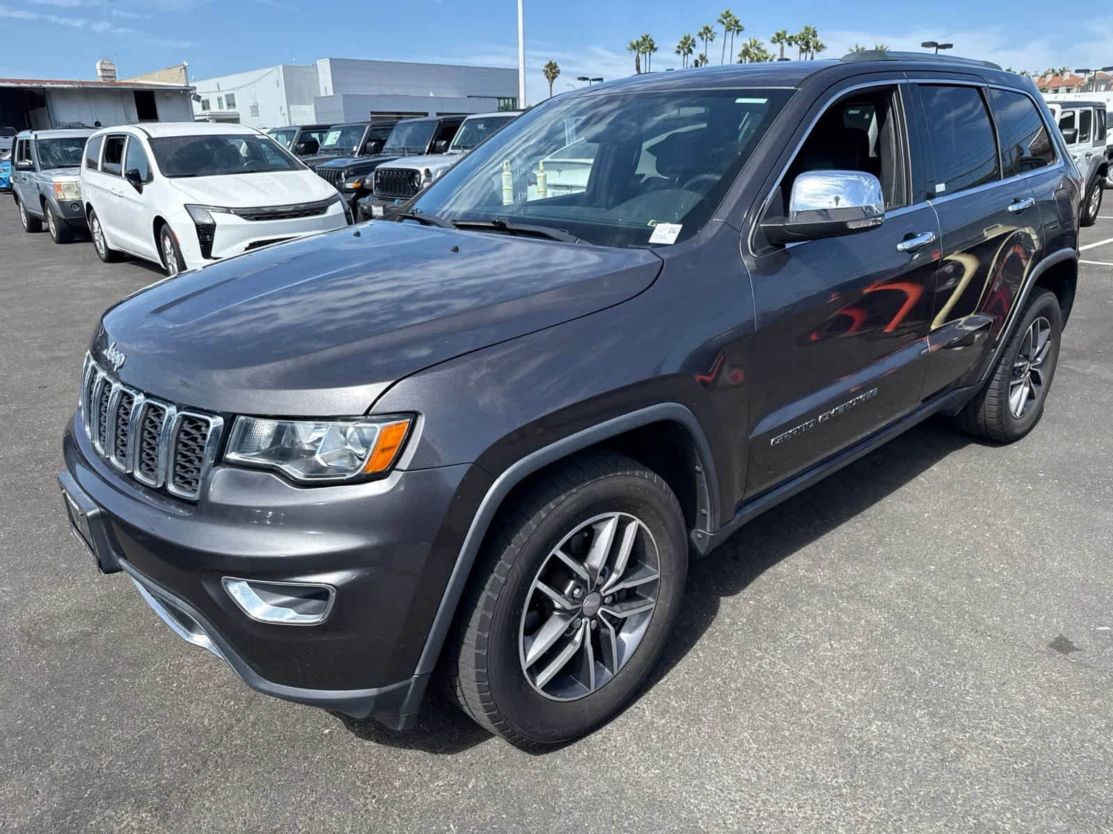 Used 2018 Granite Crystal Metallic Clearcoat Jeep Limited image 12
