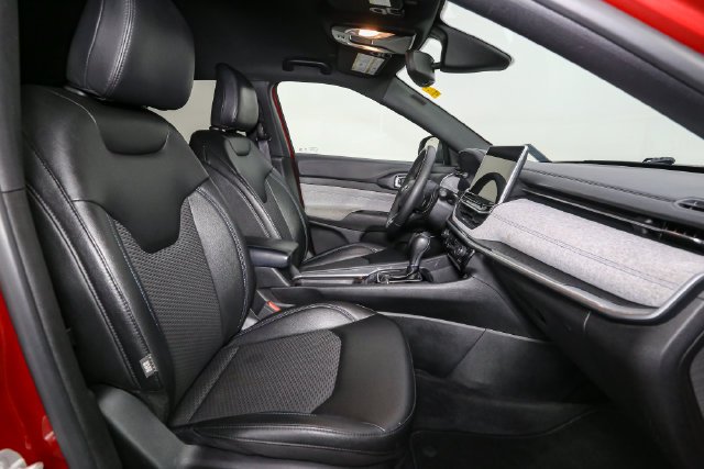 Used 2024 Red Jeep Latitude image 17