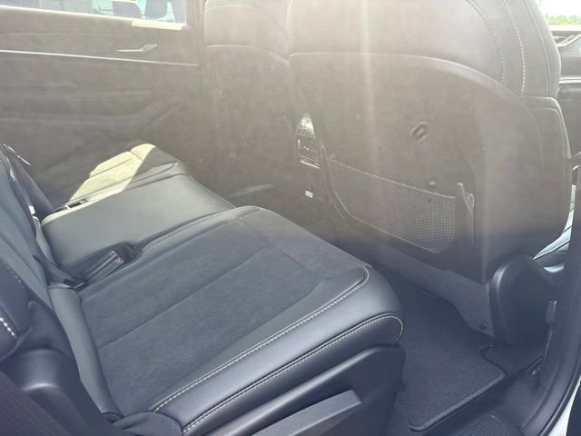 New 2026 Silver Zynith Exterior Paint Jeep Altitude image 17