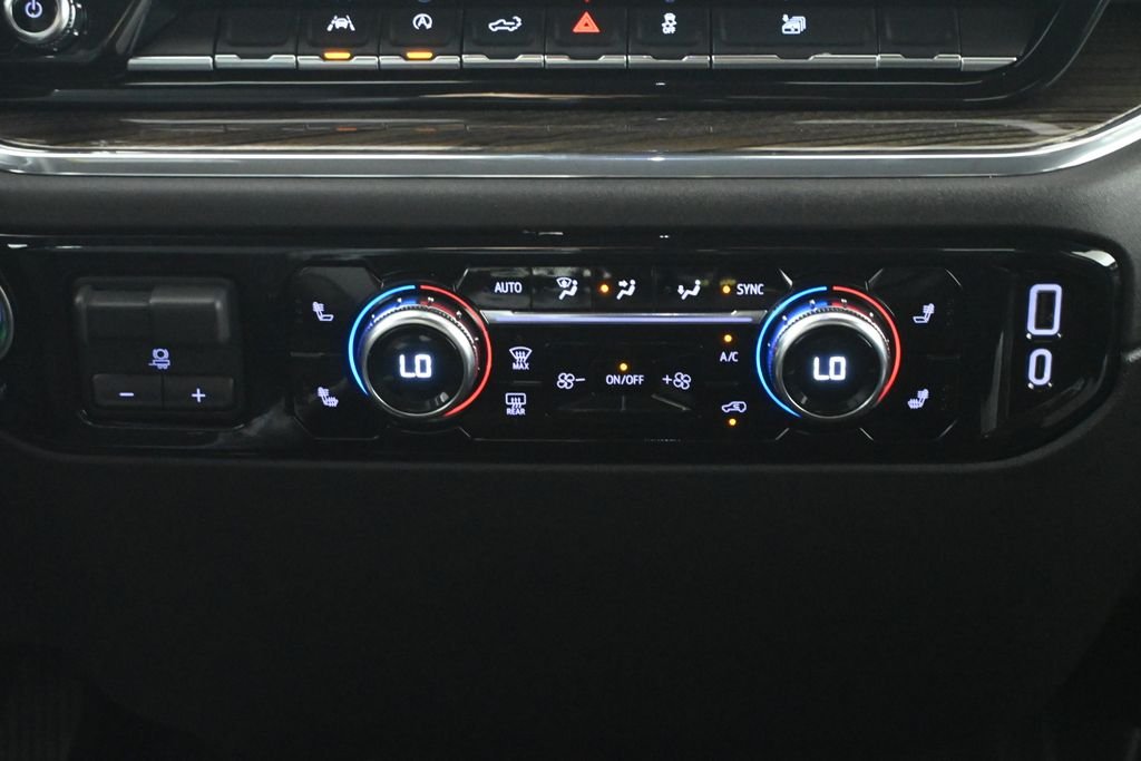 Used 2025 White GMC Elevation image 22