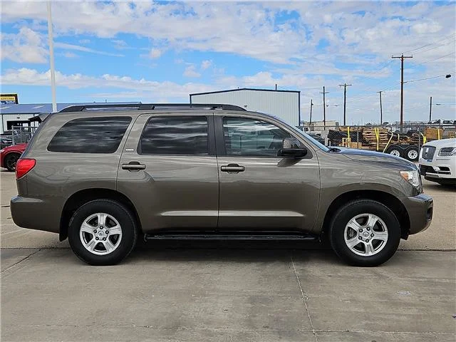 Used 2017 Pyrite Mica Toyota SR5 4x2 image 4