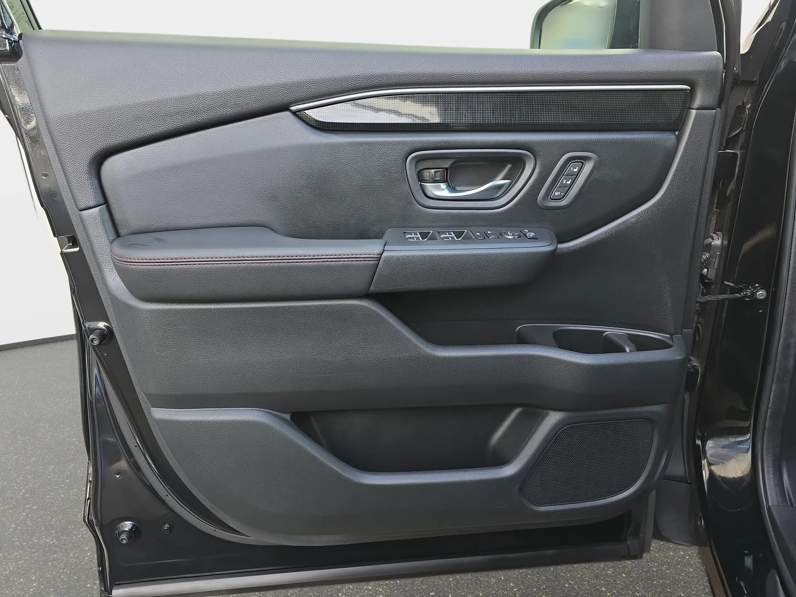 2025 Honda Pilot Black Edition - Photo 29