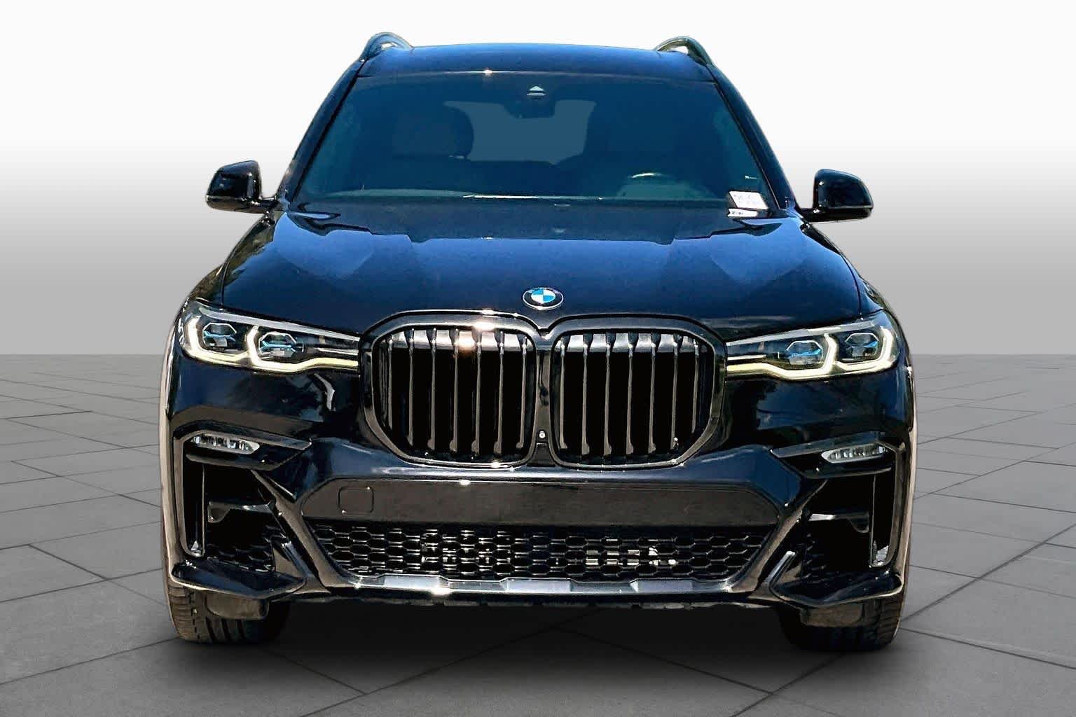 Used 2021 Black Sapphire Metallic BMW M50i image 4