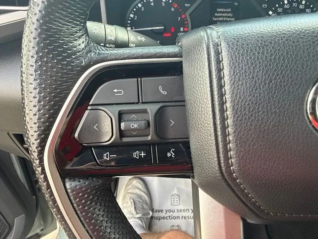 Used 2024  Toyota SR5 image 33