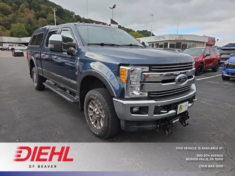 Used 2017  Ford Lariat image 1