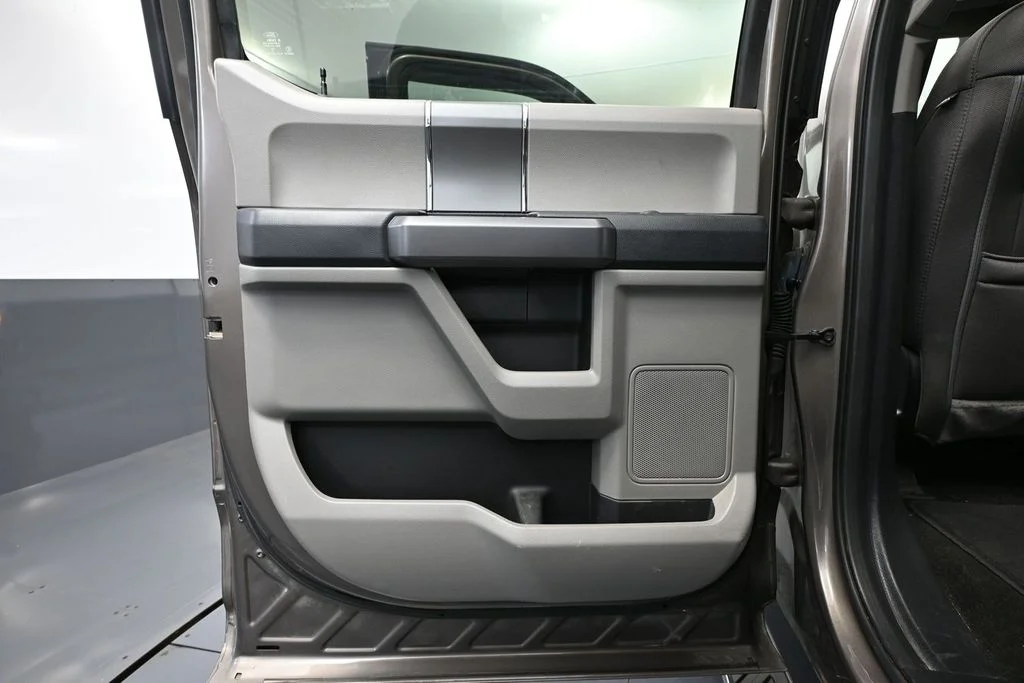 Used 2020 Gray Ford XLT image 29