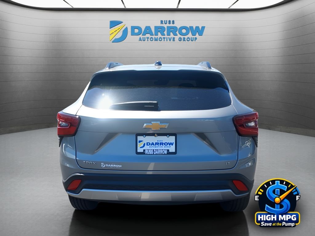 Used 2025 Gray Chevrolet LT image 4