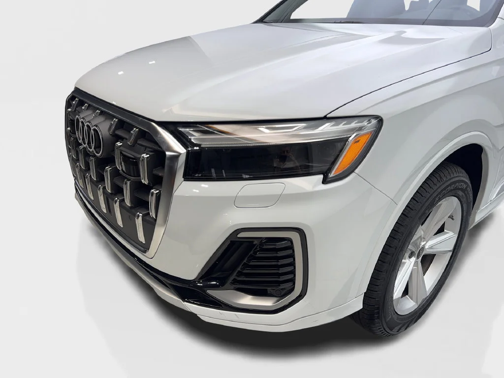 Used 2025 White Audi 45 Premium image 18