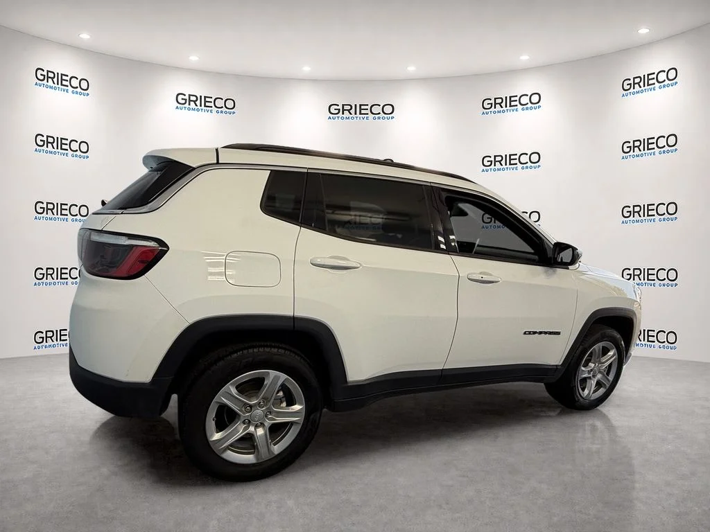 Used 2024 White Jeep Latitude image 14