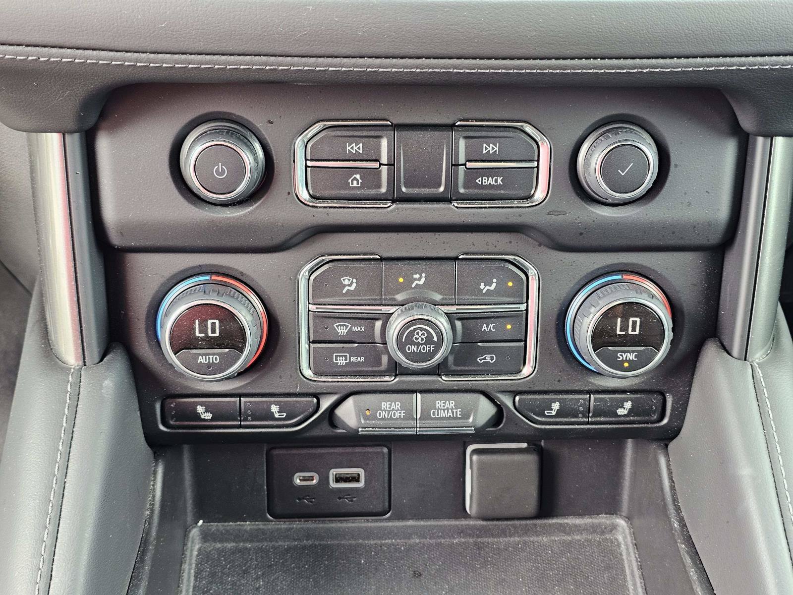 Used 2022 Black Chevrolet Z71 image 29