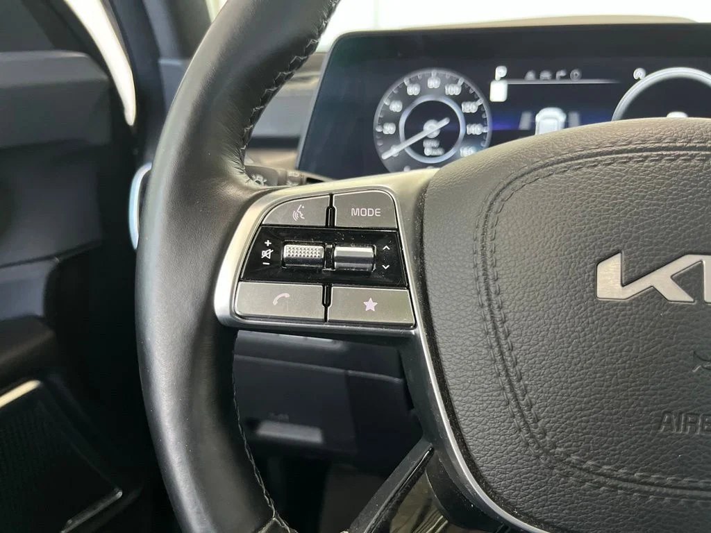 Used 2023 Gray Kia SX image 7
