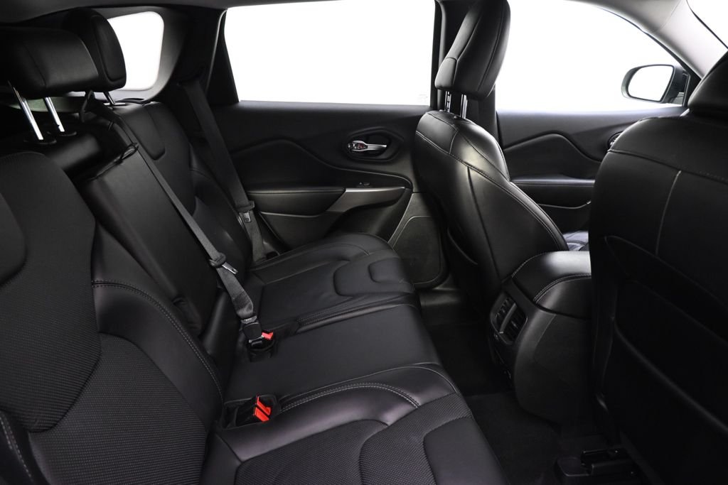 Used 2019 Blue Jeep Limited image 17